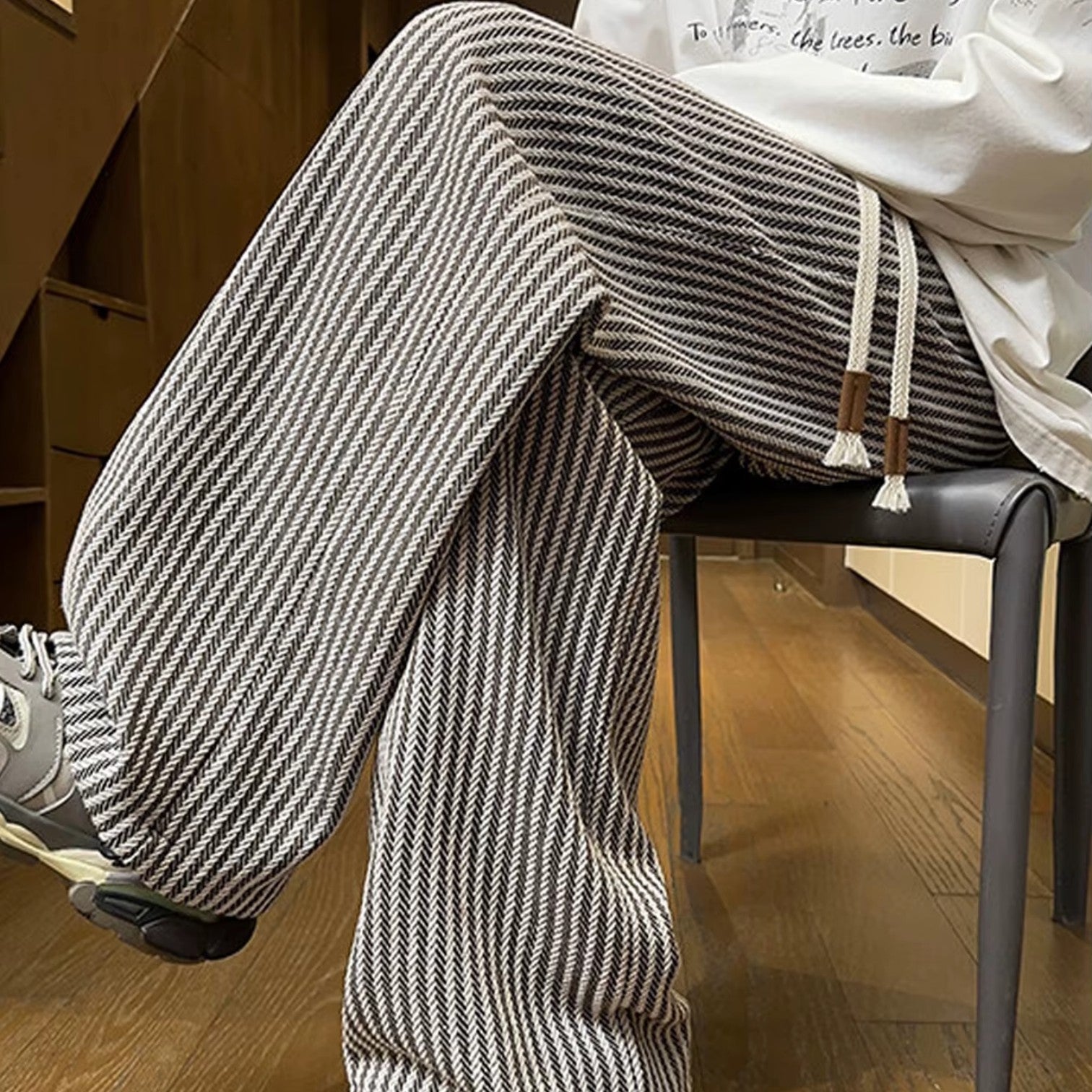 Elio | Textured Wide-Leg Pants